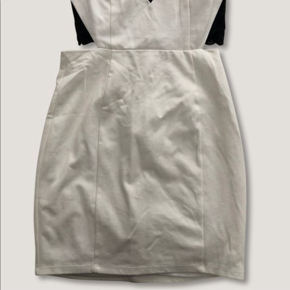 Black & Ivory Backless Lace Dress - Picture 6 of 10